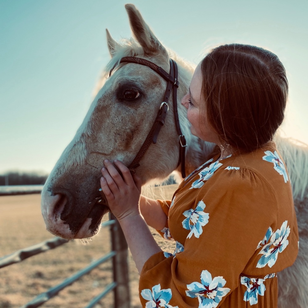 Meet your Posher, Saige